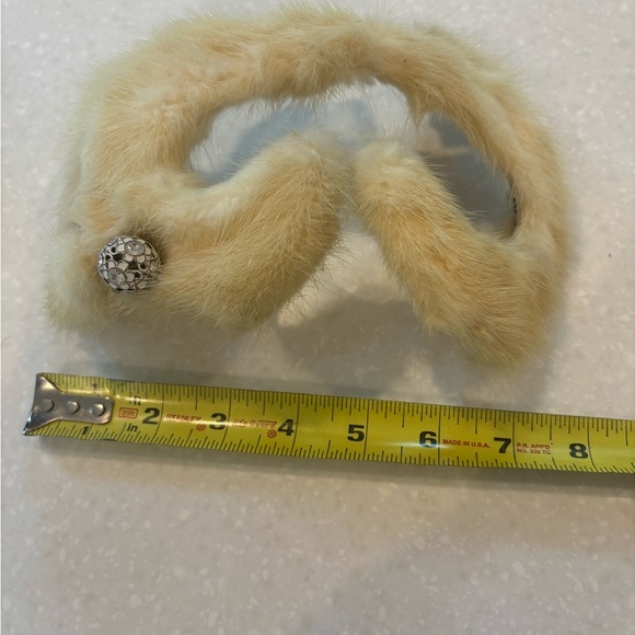 Beatrice Martin Vintage fur headpiece with jewel- off white classic designer